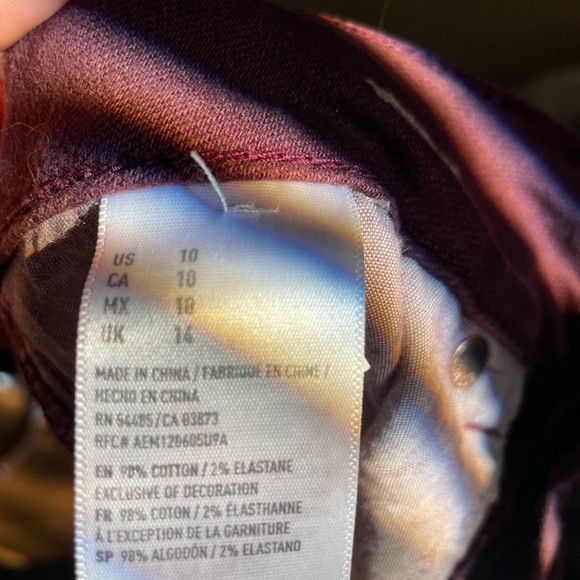 AE Burgundy Short - Picture 4 of 6
